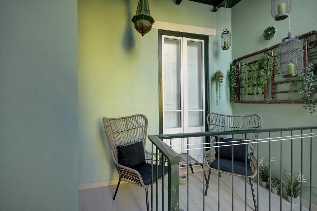 Magnificent Lisbon Apartment By Lovelystay Portugalia