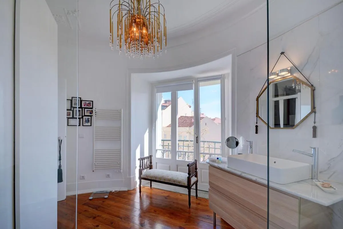 Magnificent Lisbon Apartment By Lovelystay